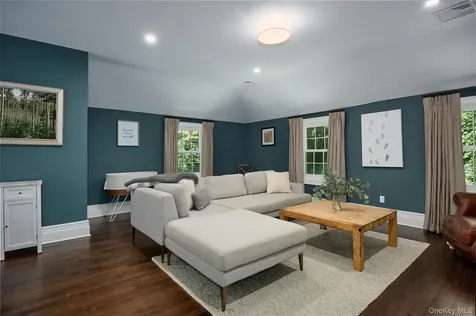 32 Lookout Road Tuxedo Park NY 10987