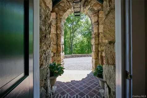 32 Lookout Road Tuxedo Park NY 10987