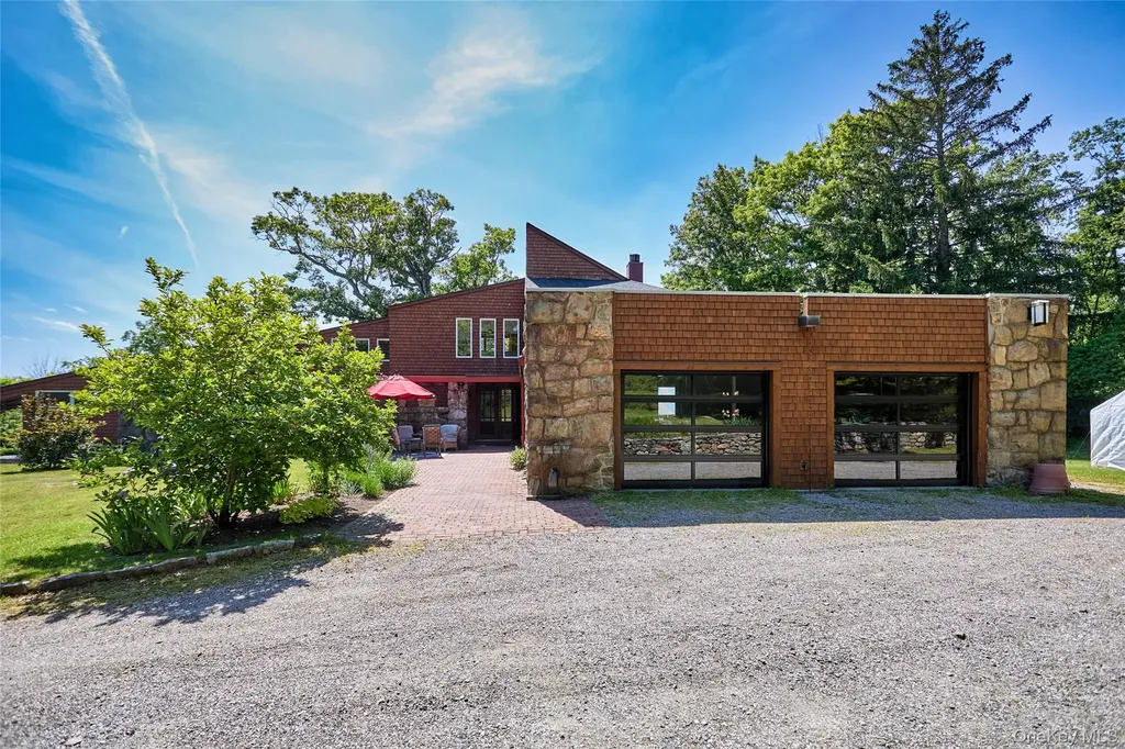 2 Cannon Hill Road Tuxedo Park NY 10987