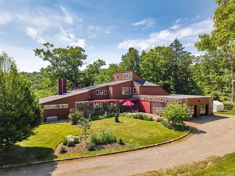 2 Cannon Hill Road Tuxedo Park NY 10987