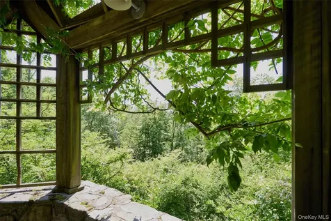 2 Cannon Hill Road Tuxedo Park NY 10987