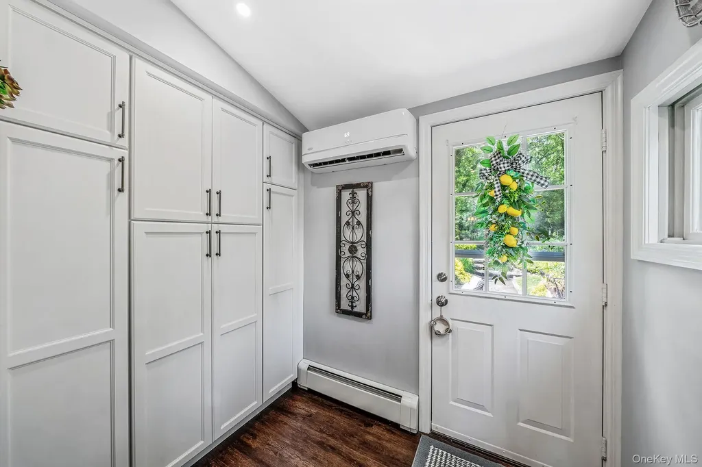 53 Mobrey Lane Smithtown NY 11787