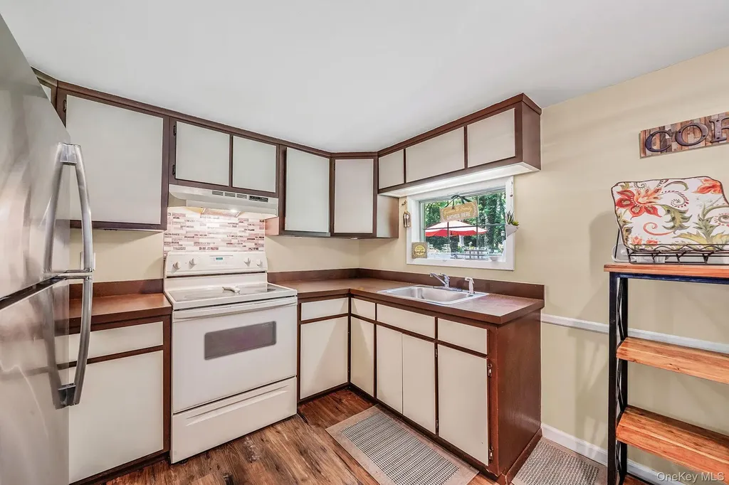 53 Mobrey Lane Smithtown NY 11787