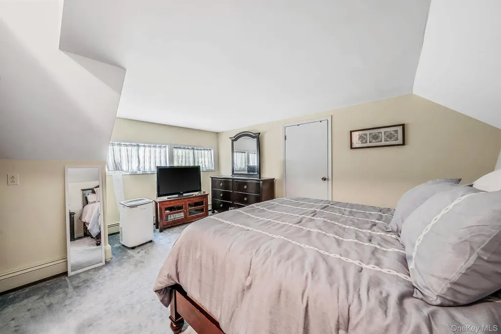 53 Mobrey Lane Smithtown NY 11787