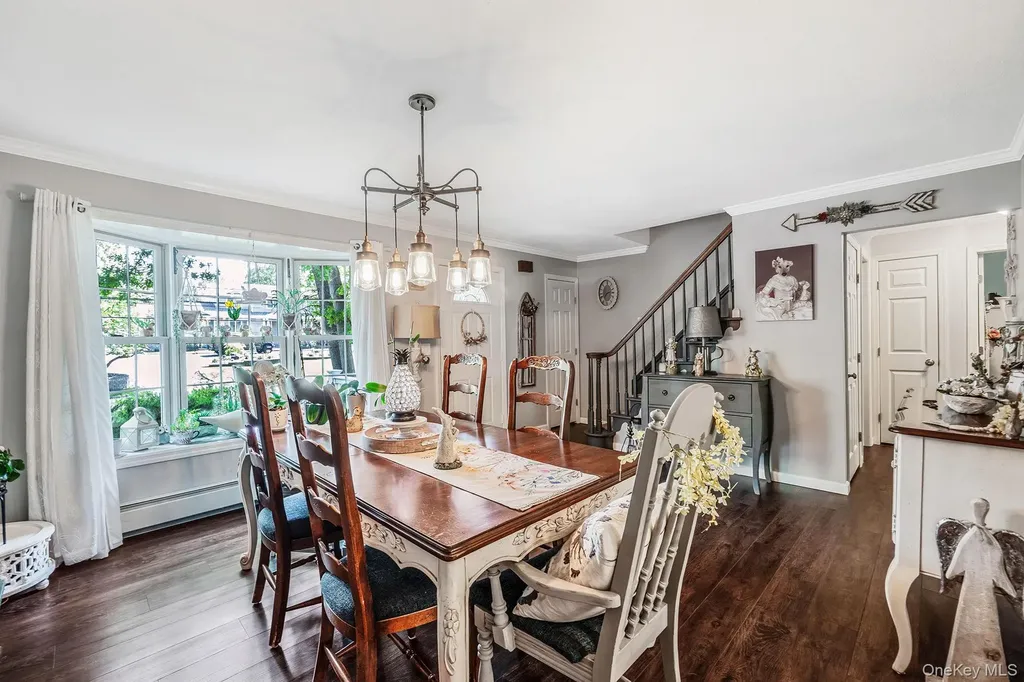 53 Mobrey Lane Smithtown NY 11787