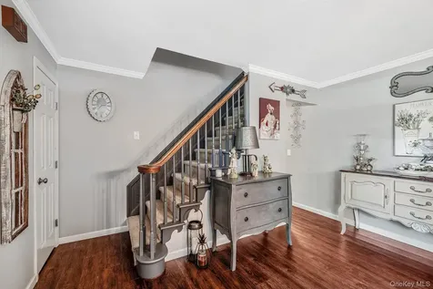 53 Mobrey Lane Smithtown NY 11787