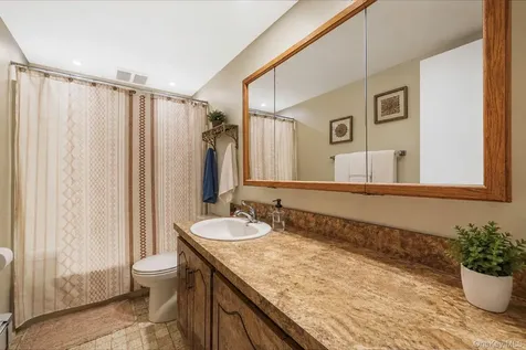 53 Mobrey Lane Smithtown NY 11787