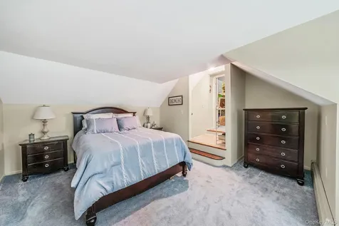 53 Mobrey Lane Smithtown NY 11787