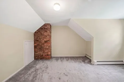 53 Mobrey Lane Smithtown NY 11787