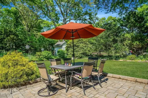53 Mobrey Lane Smithtown NY 11787