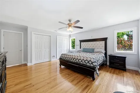 6 Paula Street East Northport NY 11731
