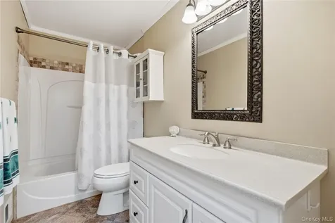 6 Paula Street East Northport NY 11731
