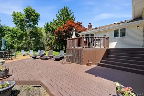 6 Paula Street East Northport NY 11731