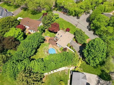6 Paula Street East Northport NY 11731