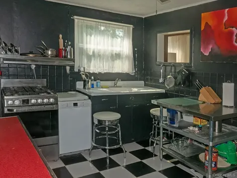 2884 Atlantic Avenue Hudson NY 12172