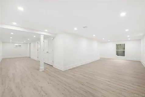 159 Lincoln Street Garden City NY 11530