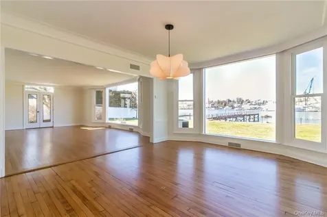 632 Shore Acres Drive Mamaroneck NY 10543