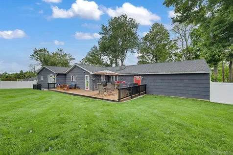 4 Foxey Lane Mahopac NY 10541