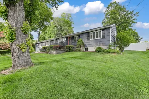 4 Foxey Lane Mahopac NY 10541