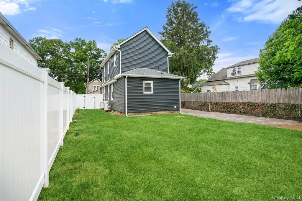 890 Kings Parkway North Baldwin NY 11510