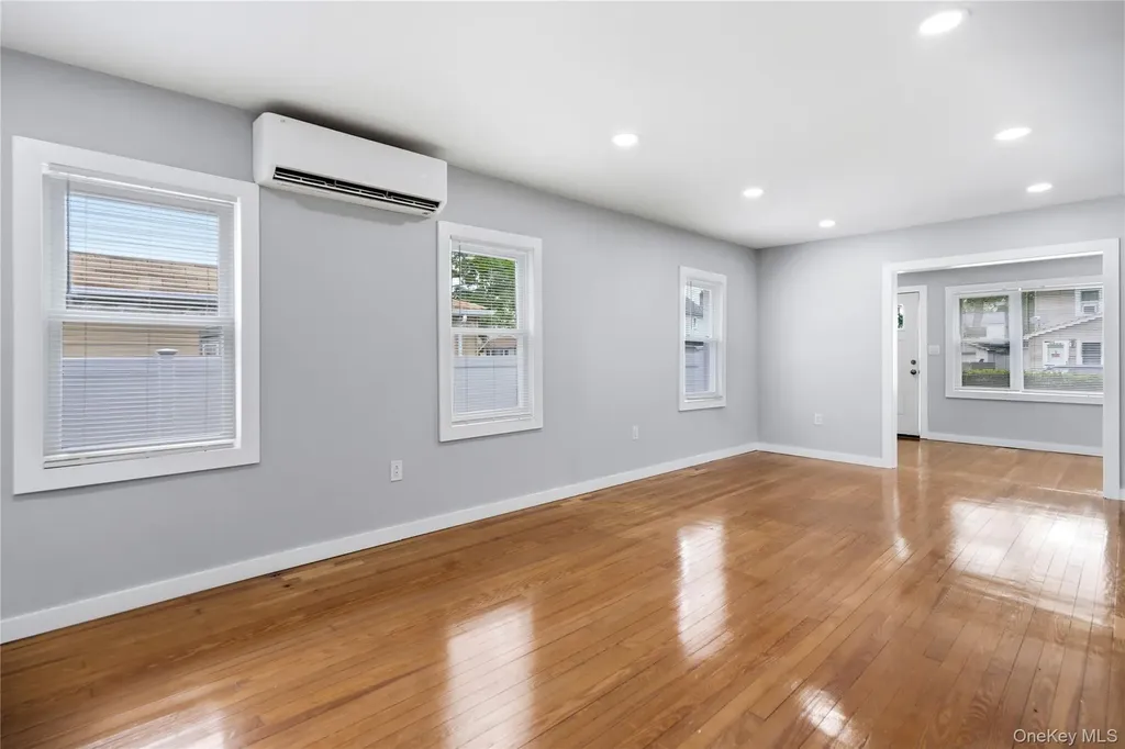 890 Kings Parkway North Baldwin NY 11510