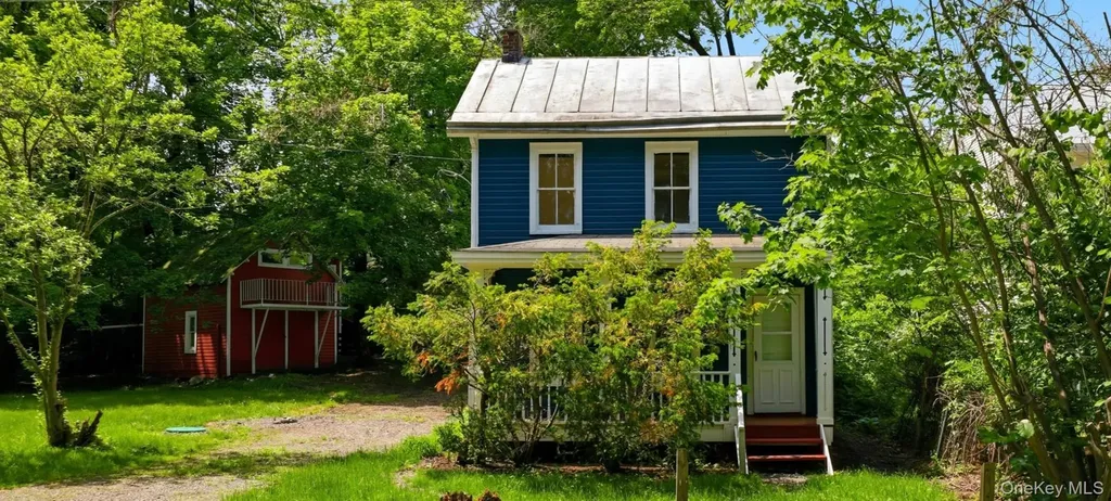 67 Kelly Street Rhinecliff NY 12574