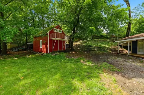 67 Kelly Street Rhinecliff NY 12574