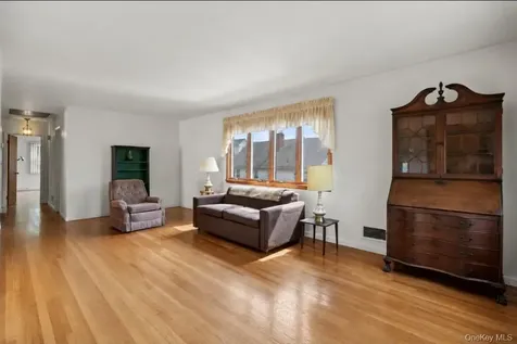 11 Dearborn Street New Rochelle NY 10801