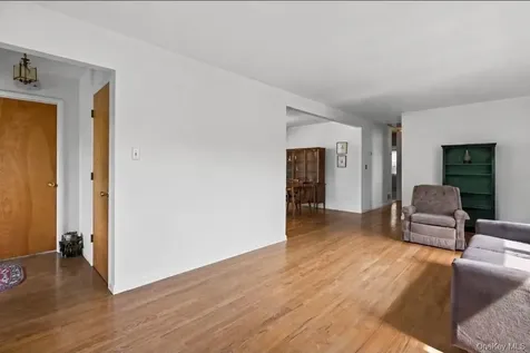 11 Dearborn Street New Rochelle NY 10801