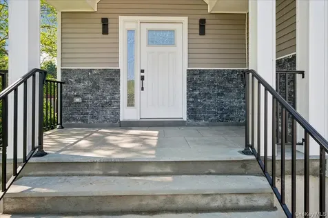 3 Beech White Plains NY 10603