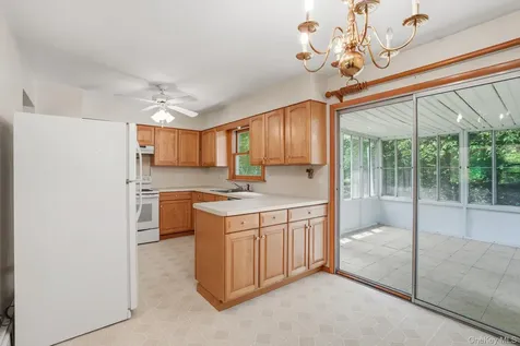34 Julie Drive Hopewell Junction NY 12533