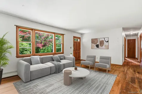 34 Julie Drive Hopewell Junction NY 12533