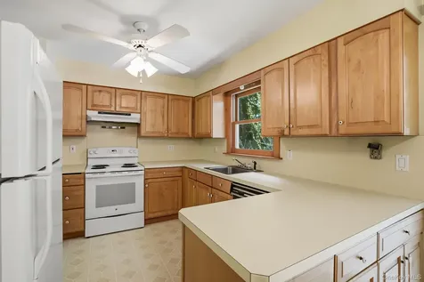 34 Julie Drive Hopewell Junction NY 12533