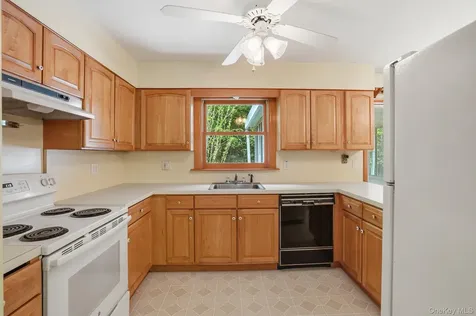 34 Julie Drive Hopewell Junction NY 12533