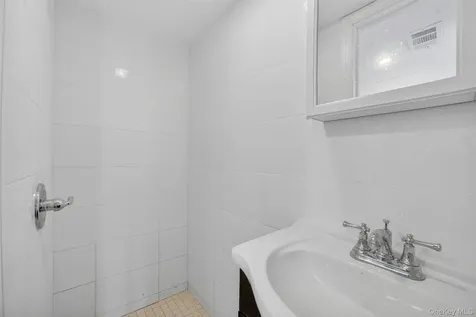 263 Croydon Road Yonkers NY 10710