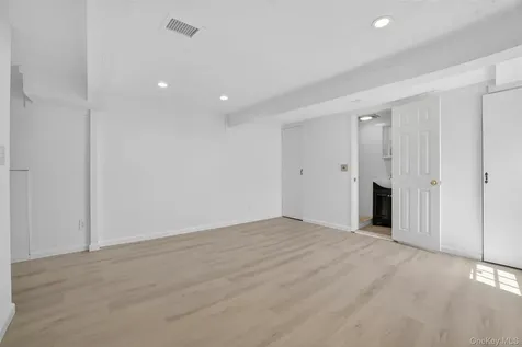 263 Croydon Road Yonkers NY 10710