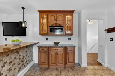 585 Bedford Road Pleasantville NY 10570