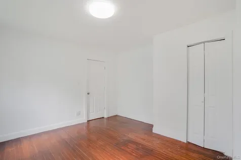 18 W Market Street Hyde Park NY 12538