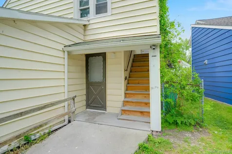 18 W Market Street Hyde Park NY 12538
