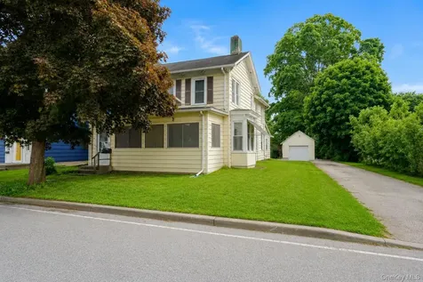 18 W Market Street Hyde Park NY 12538