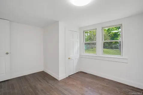 18 W Market Street Hyde Park NY 12538