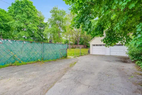 18 W Market Street Hyde Park NY 12538