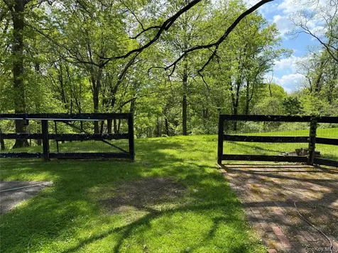 183 Barrytown Road Barrytown NY 12507