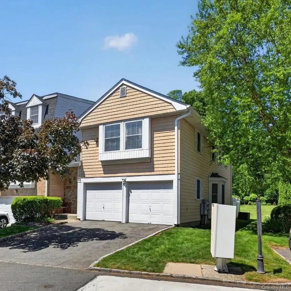 88 Hidden Ridge Drive Syosset NY 11791