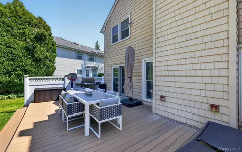 88 Hidden Ridge Drive Syosset NY 11791