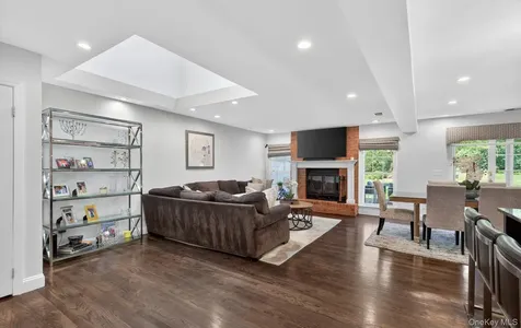 88 Hidden Ridge Drive Syosset NY 11791