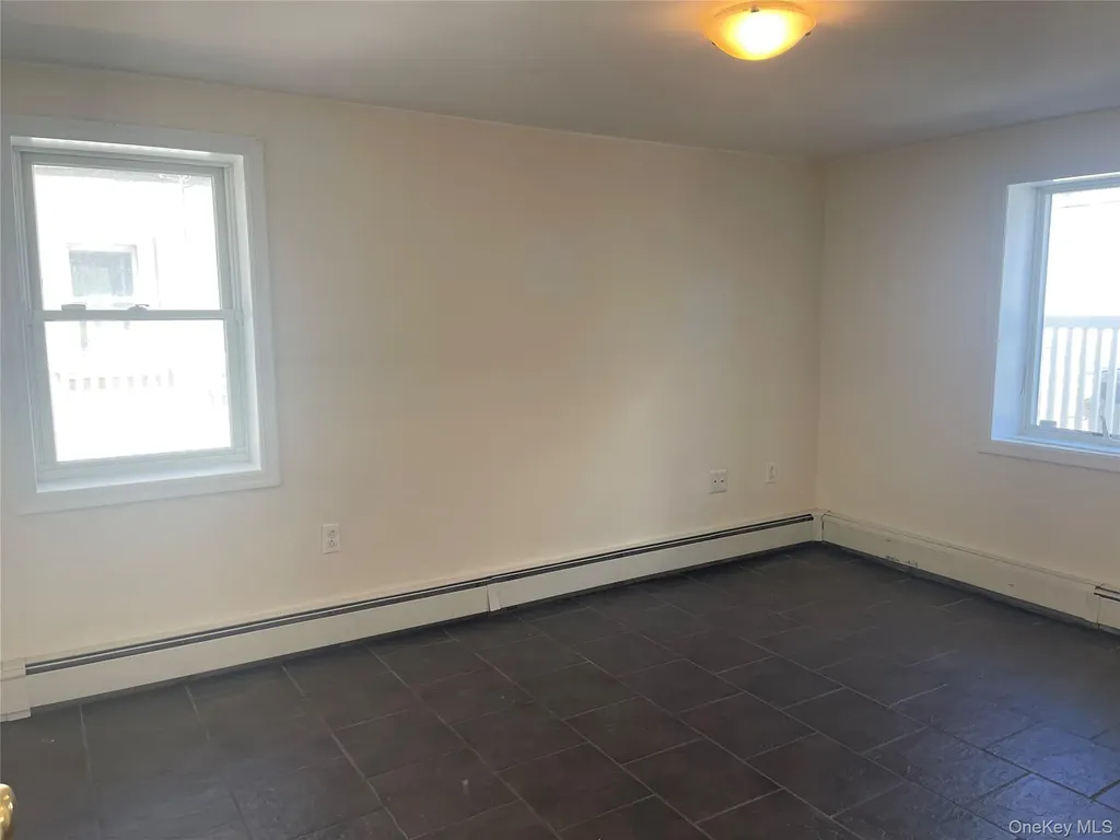 521 E Broadway Long Beach NY 11561