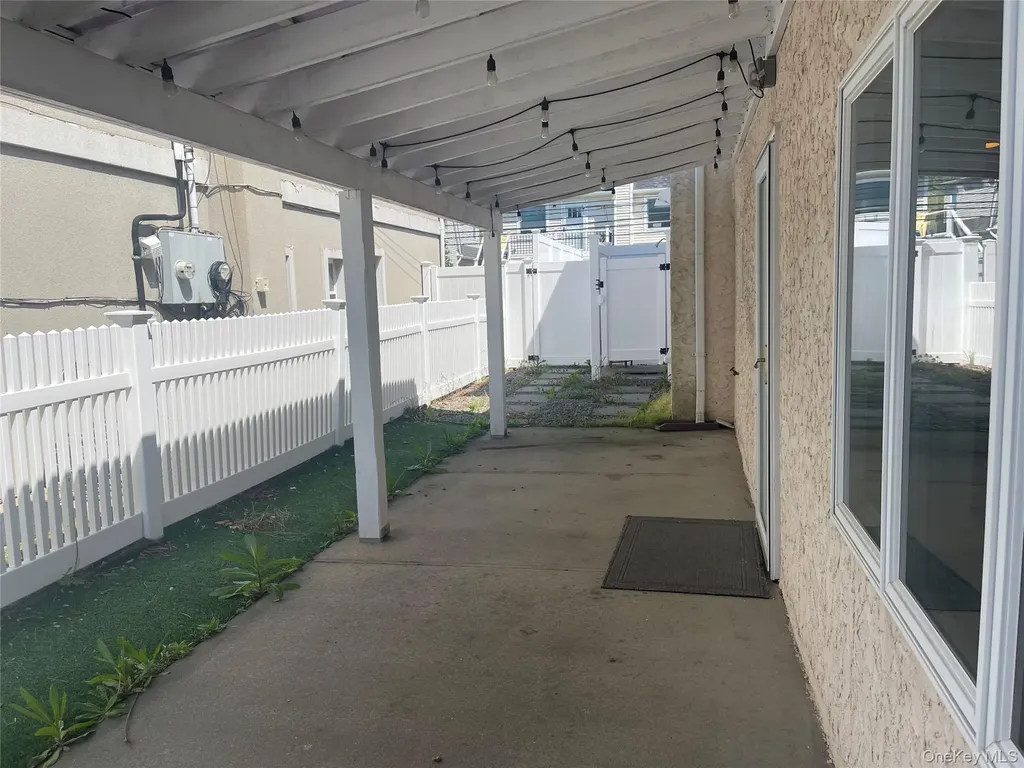 521 E Broadway Long Beach NY 11561