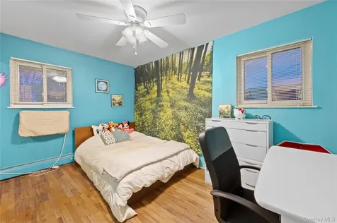39 Pal Street Plainview NY 11803
