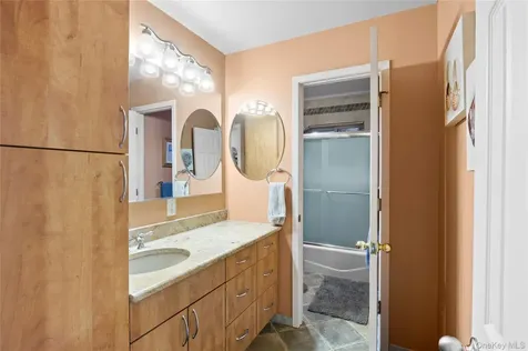 39 Pal Street Plainview NY 11803